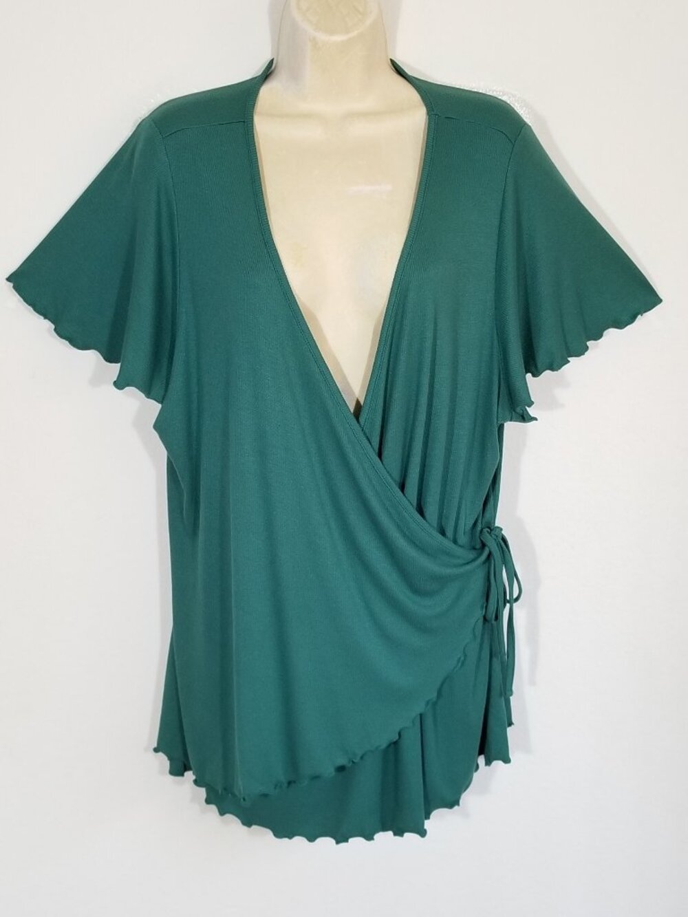 LANE BRYANT Real Wrap Top Flutter Sleeve 7065E2M